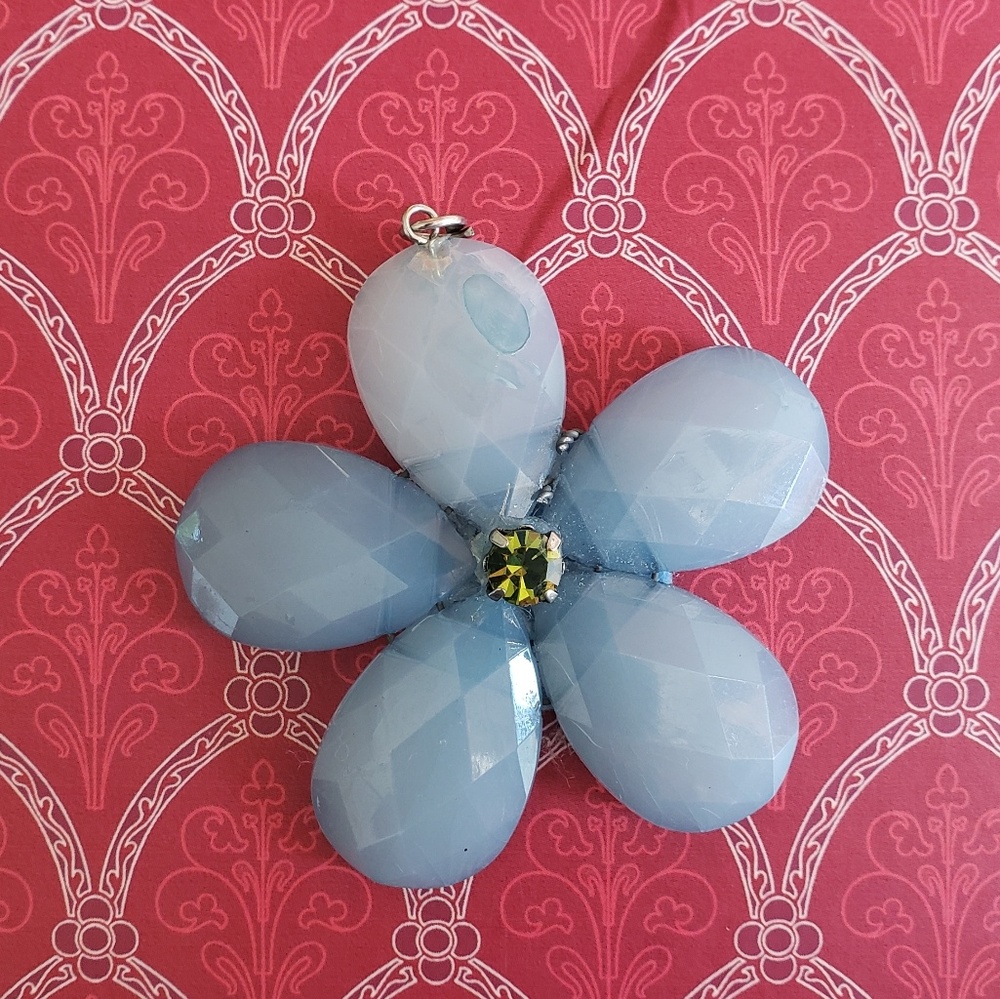 Blue flower pendant